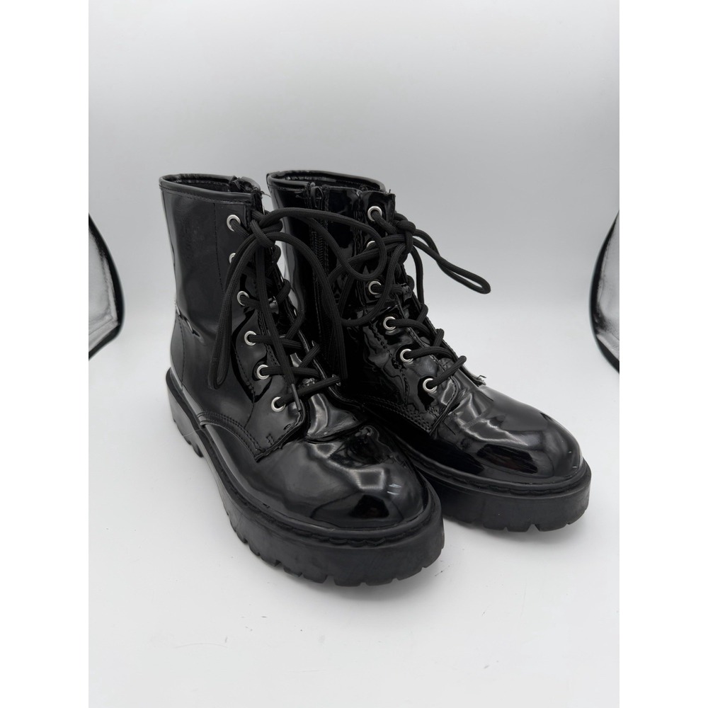 Steve Madden JROCKK Black Patent Combat Boots Lug Sole Zip Women's 5.       1777
